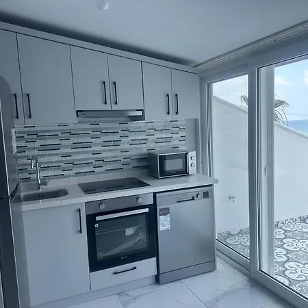 Beachfront With 6 Oceanview Terraces Вилла *
